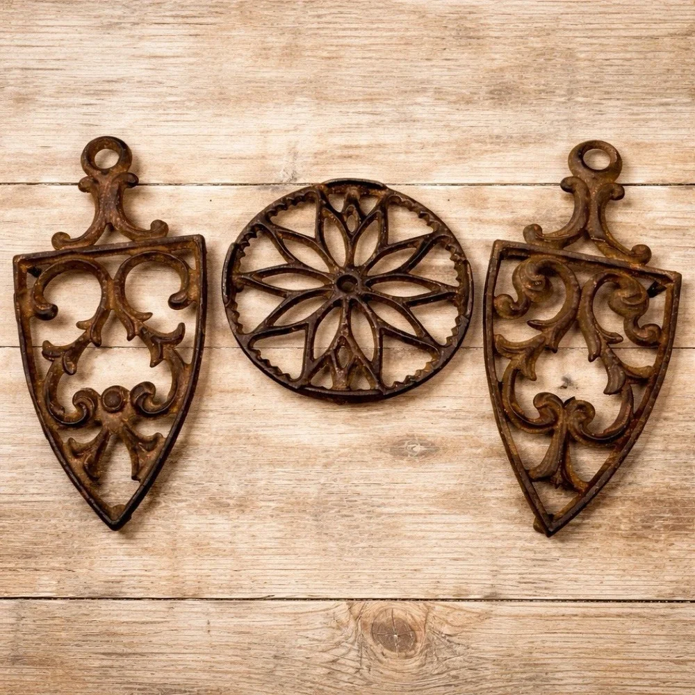 VTG Cast‎ Iron Trivets Ornate Primitive Farmhouse Kitchen Décor Rustic Set of 3
